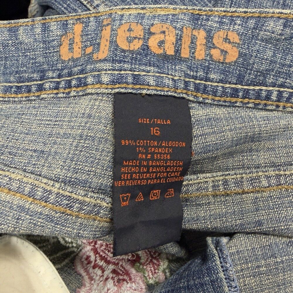 D.Jeans Women Size 14 Medium Wash Floral Embroidered Bootcut Denim Jeans Y2K VTG - Picture 4 of 9